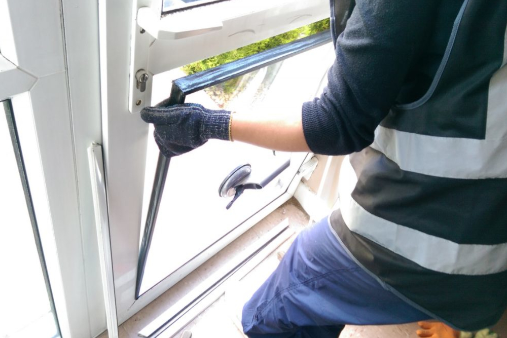 Double Glazing Repairs, Local Glazier in Romford, Rise Park, RM1